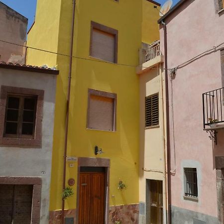 La Casa Di Angelo Hotel Bosa Exterior photo