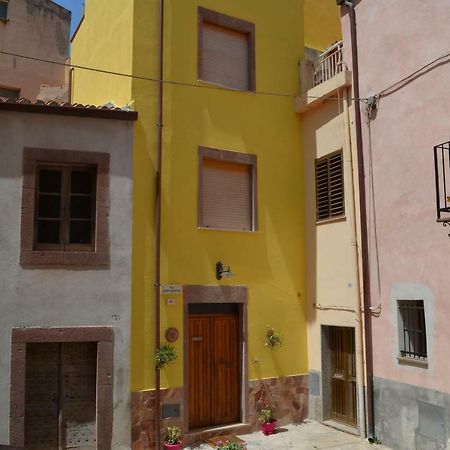 La Casa Di Angelo Hotel Bosa Exterior photo