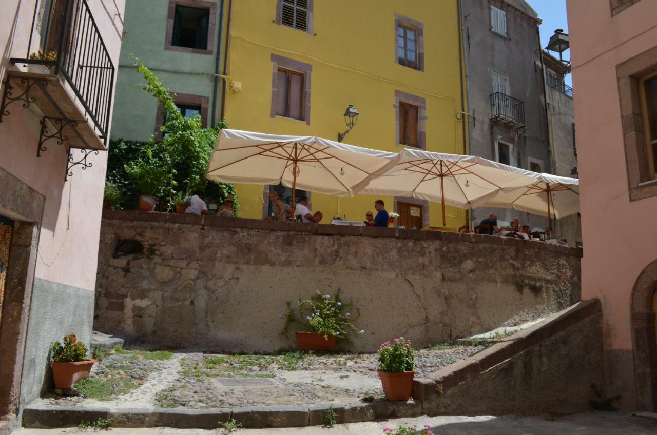 La Casa Di Angelo Hotel Bosa Exterior photo
